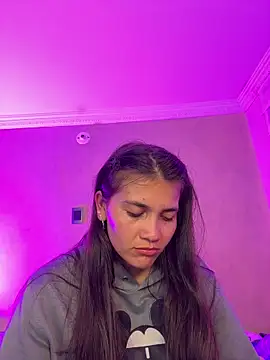 Chat +18 de aurora_divine ao vivo