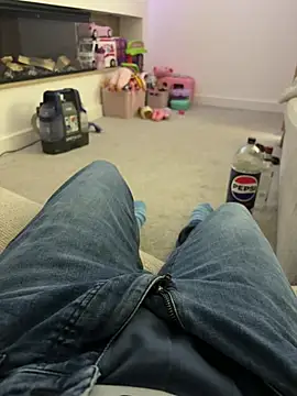 leroy9501: διαδικτυακό σόου στην κάμερα