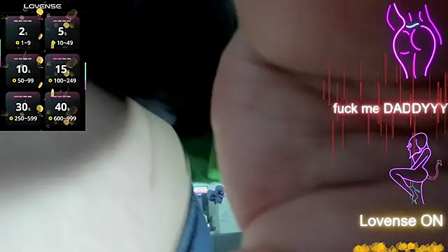 esmeraldamfc élő XXX-chatje