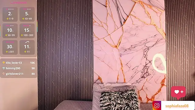 big_tits_in_your_face Webcam show