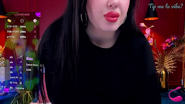 Mayzzie 即時 XXX 聊天