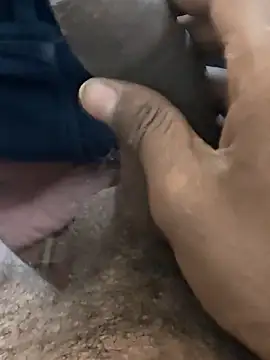 delhi_gigolo_5inn Webbikameraesitys