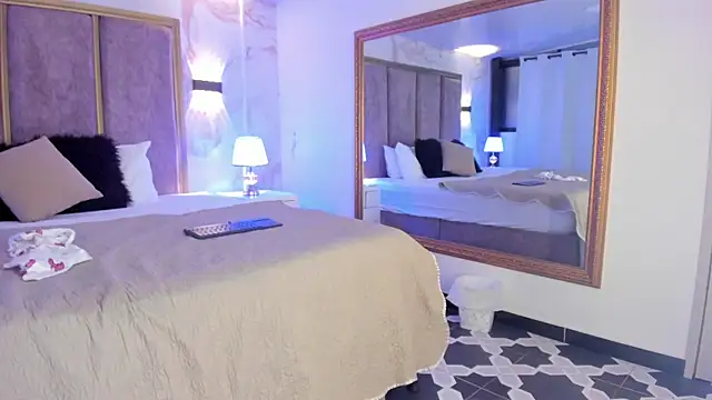 AllanaOrtiz__'s Live XXX Chat