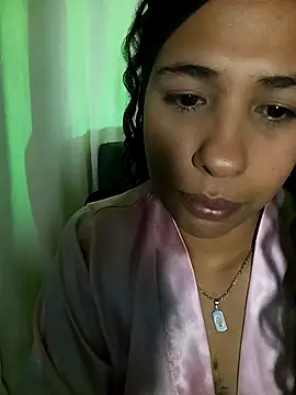 Chatroom XXX en direct de IVONNE_COLLINS33