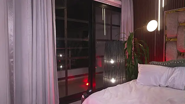 alicia_xoxo Adlı Modelin Canlı XXX Sohbeti