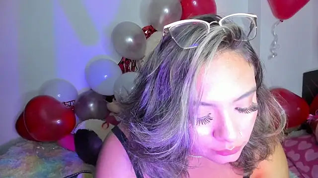 Kylievoos 라이브 XXX 채팅