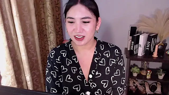 Show modela sacred_gracexx na web-kameri