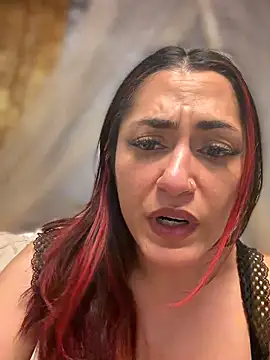 دردشة YourQueen18 الجنسية المباشرة