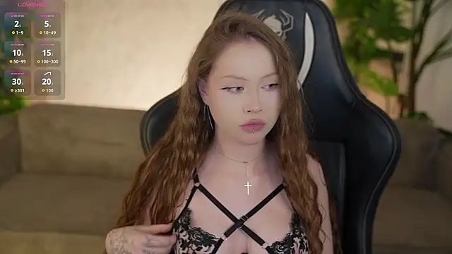 Živý XXX chat Esmie_Smile