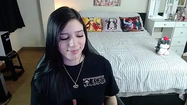 kittykat18x élő XXX-chatje