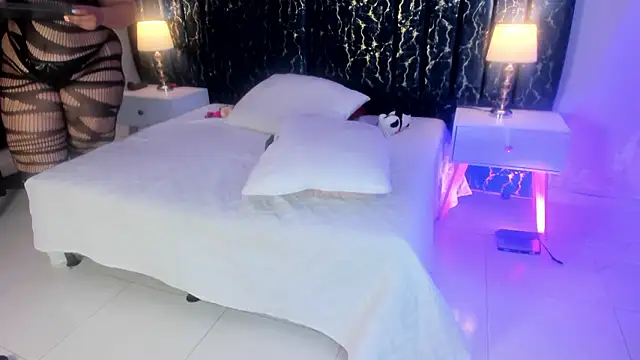 katte_landerr – Naživo XXX chat