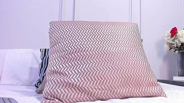 CharlotteBrownn_: онлайн-секс-чат