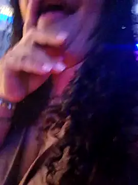 MEYBELLATINA Live XXX Chat