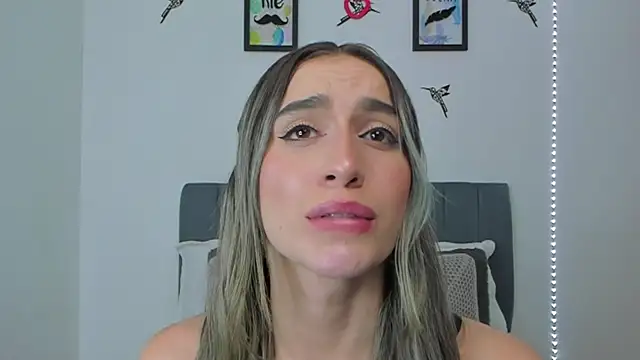 Živý XXX chat im_sarah34