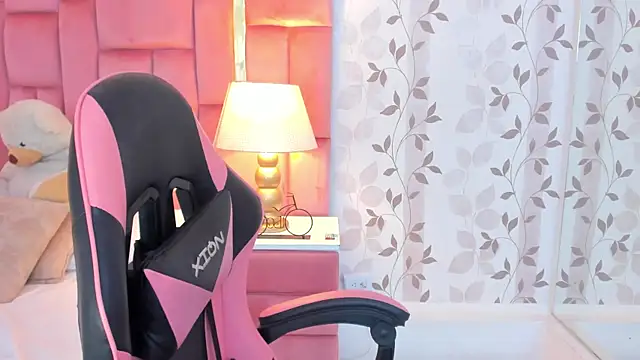 EllaEvanz's Live XXX Chat