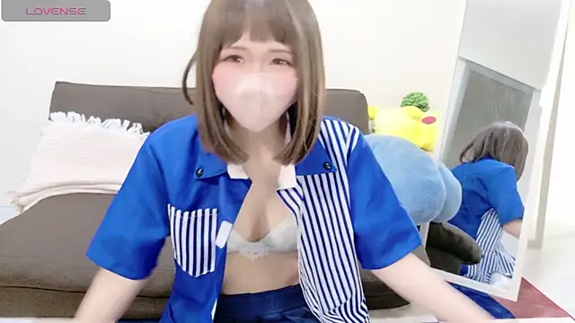 XXX chat uživo modela mi-na-chaaan