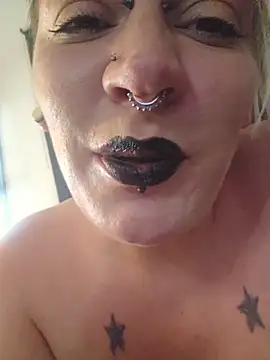 PinkTheHawk – Live XXX-chat