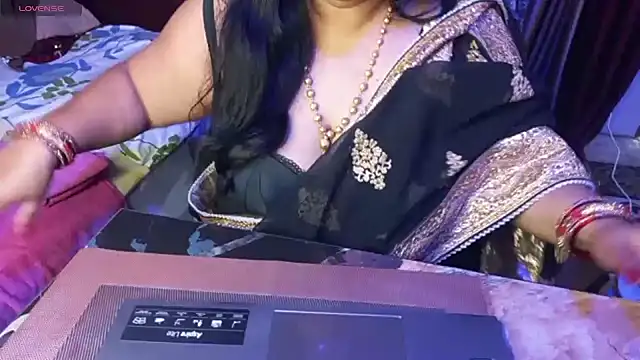 Chat +18 de Angel_sapna ao vivo