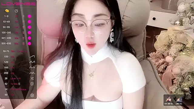 Monica-666888- 现场XXX聊天