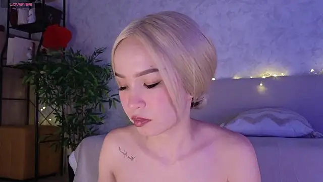 saya_li11 Webcam show