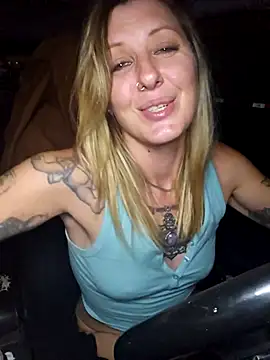 SheIsSomething Live XXX-chat