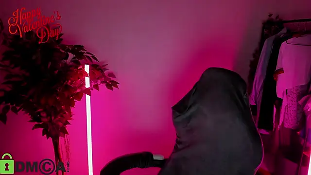 Mia_R0ss élő XXX-chatje