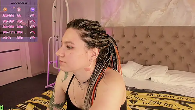 Bonni_Meiz Show in webcam