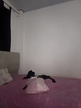 EmmiiGlow লাইভ XXX চ্যাট