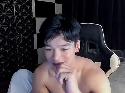 AsianHotBODYY 网络视讯表演