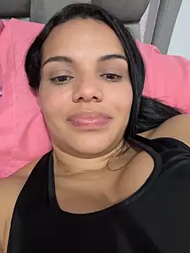 Anavalle: διαδικτυακό σόου στην κάμερα