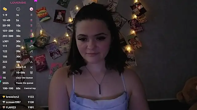 YummyTira Chat XXX live