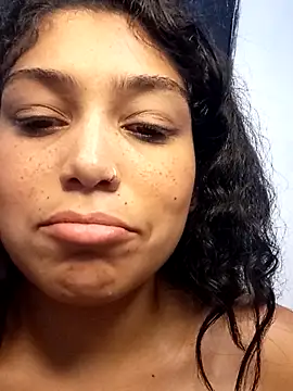 Putaalexa Adlı Modelin Canlı XXX Sohbeti