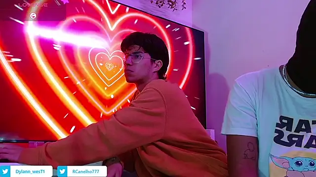 دردشة COUPLEHOTTDF الجنسية المباشرة