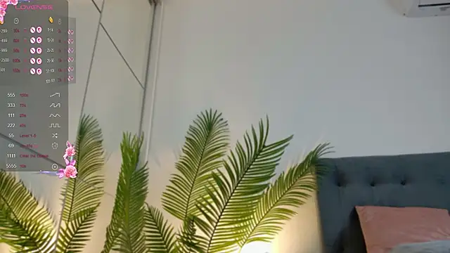 JuliaQuin – Naživo XXX chat