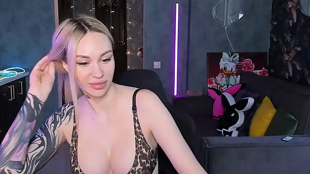 Chatroom XXX en direct de Blckmirrorr