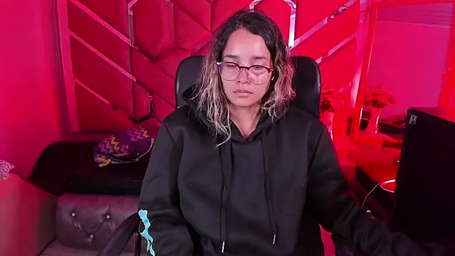 Olivia_Fox69 élő XXX-chatje