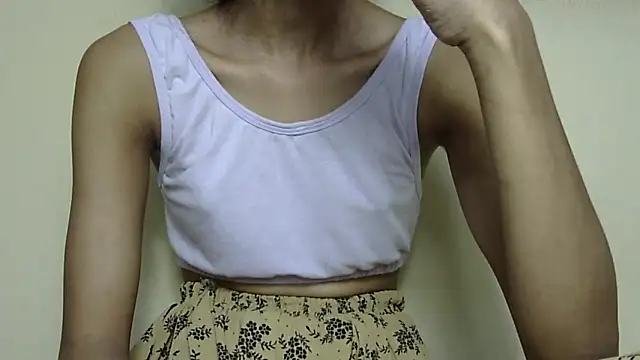 Anu_tiny Chat XXX in diretta