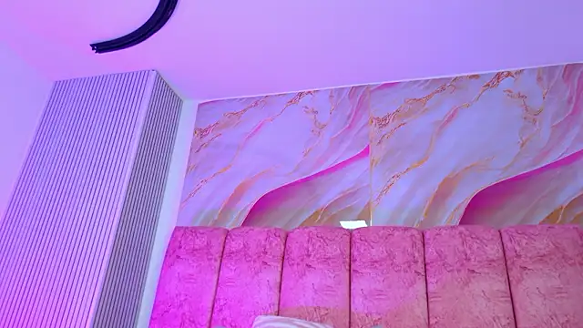 emmacurvy Chat XXX live