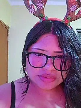 Cannella_0 élő XXX-chatje