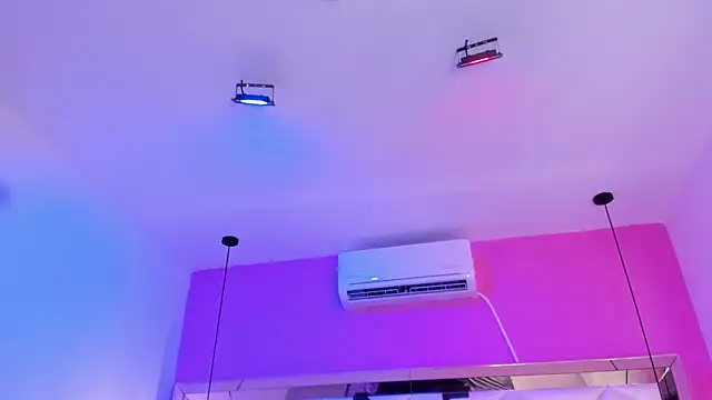 Dojaaiisha's Webcam Show