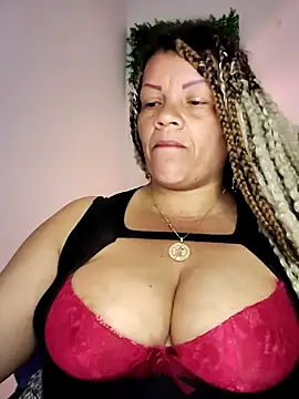 Eva_Luxei Adlı Modelin Canlı XXX Sohbeti