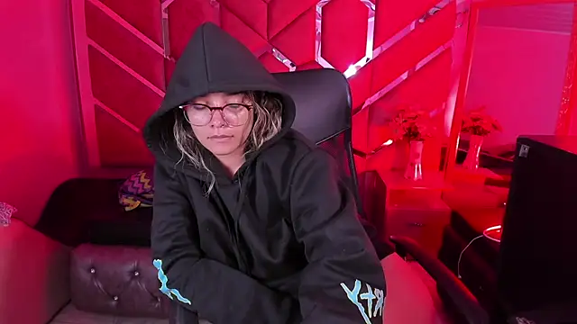 Olivia_Fox69 লাইভ XXX চ্যাট