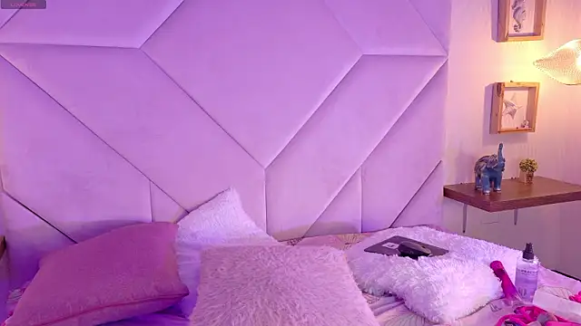 แชท XXX สดของ Arianaa_Gray