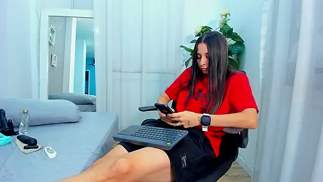 แชท XXX สดของ ViictoriiaSaenz