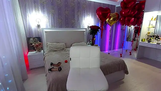 MirandaQueen Chat XXX in diretta