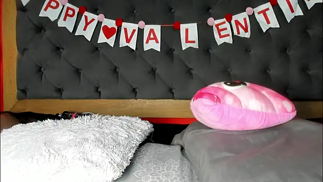 YayaHilton – Naživo XXX chat