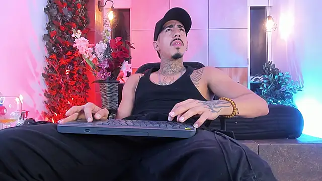 Donovan_Desmond 라이브 XXX 채팅