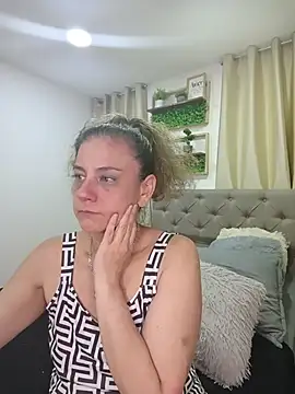 sasi_lunaのライブXXXチャット