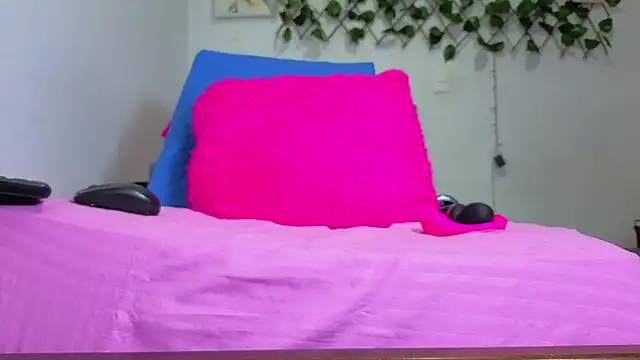 Aleesha_17's Live XXX Chat