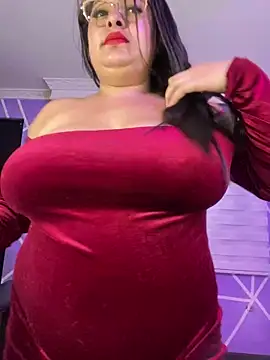 MiiaaJoness Chat XXX in diretta